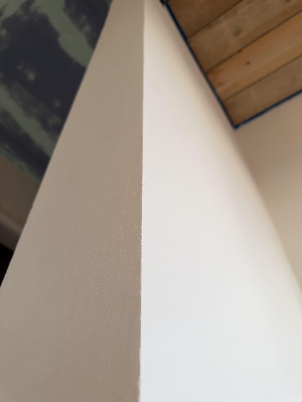 Putz & Stuck Detail — saubere Spachtelung im Bereich Stuckateur Rödental